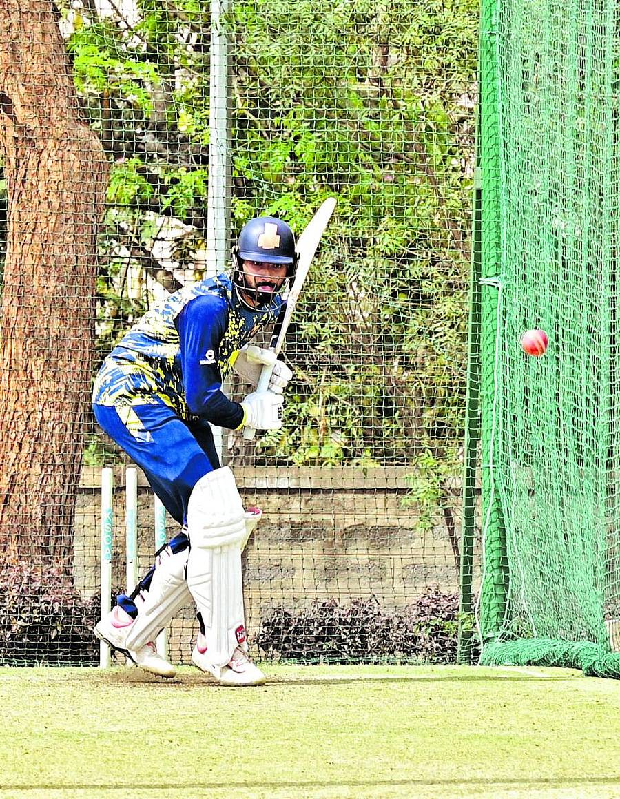 <div class="paragraphs"><p>ಕರ್ನಾಟಕ ತಂಡದ ನಾಯಕ ದೇವದತ್ತ ಪಡಿಕ್ಕಲ್ ಭಾನುವಾರ ಅಭ್ಯಾಸ ನಡೆಸಿದರು &nbsp;</p></div>