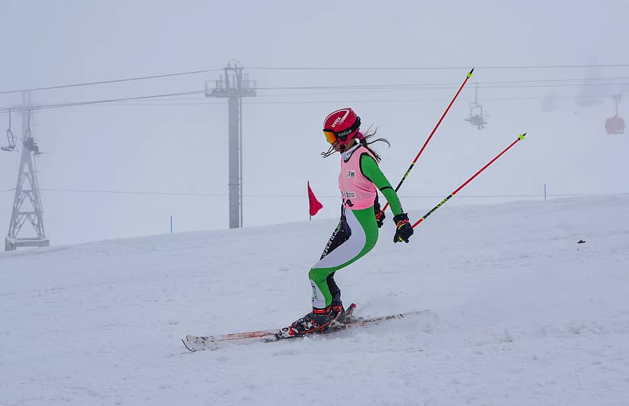 ಗುಲ್ಮಾರ್ಗ್‌ನಲ್ಲಿ ಸೋಮವಾರದಿಂದ ಖೇಲೊ ಚಳಿಗಾಲದ ಕ್ರೀಡಾಕೂಟ ನಡೆಯಲಿದ್ದು, ಅದಕ್ಕೂ ಮುನ್ನ ದಿನ ಸ್ಪರ್ಧಿಯೊಬ್ಬರು ಸ್ಕೀ ಆಲ್‌ಪೈನ್‌ ಅಭ್ಯಾಸ ನಡೆಸಿದರು ಪಿಟಿಐ ಚಿತ್ರ 