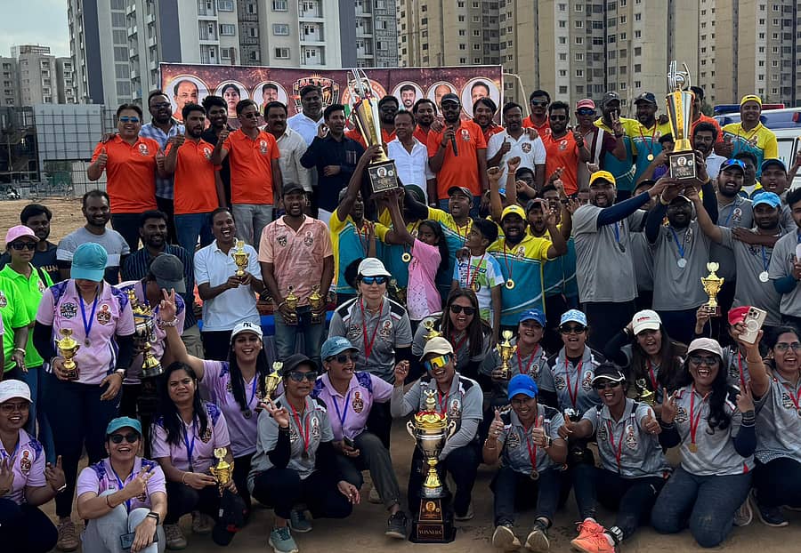 ಲಿಂಬಾವಳಿ ಕಪ್ ಕ್ರಿಕೆಟ್ ಪಂದ್ಯಾವಳಿಯ ವಿಜೇತ ತಂಡಗಳಿಗೆ ಬಹುಮಾನ ವಿತರಿಸಲಾಯಿತು