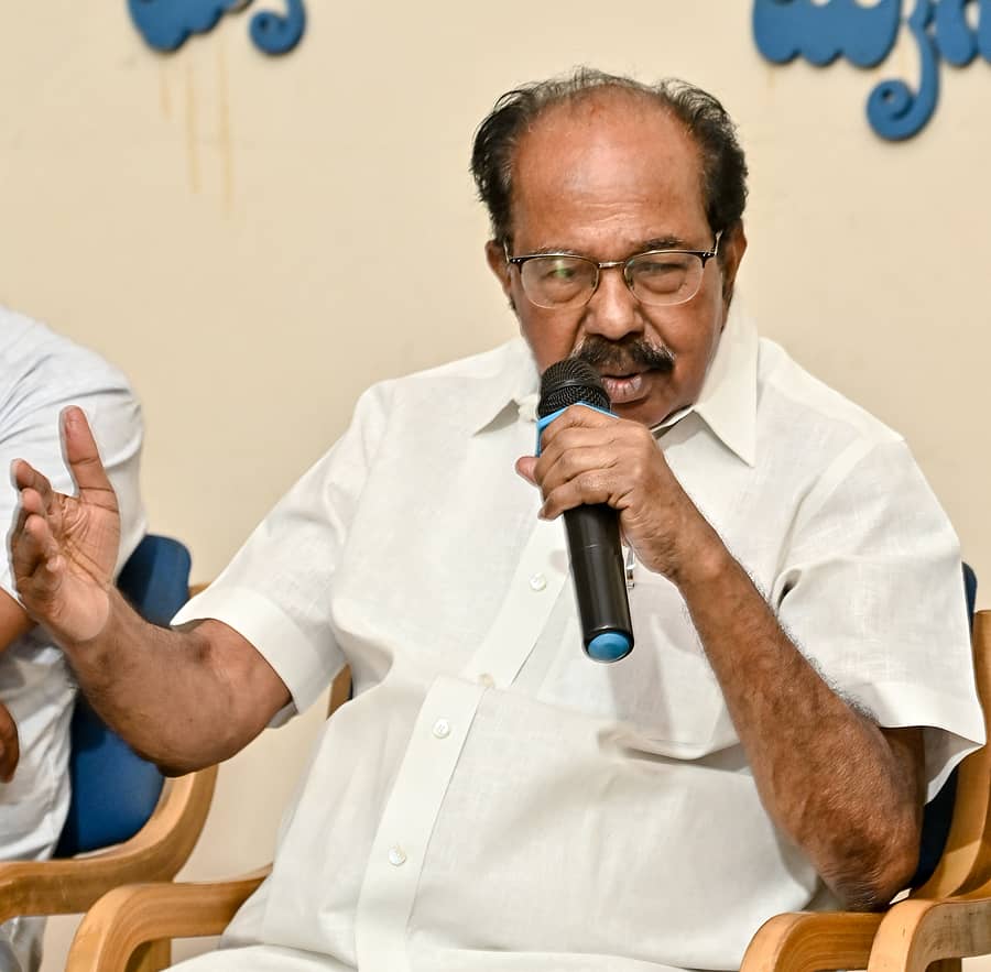 ವೀರಪ್ಪ ಮೊಯಿಲಿ