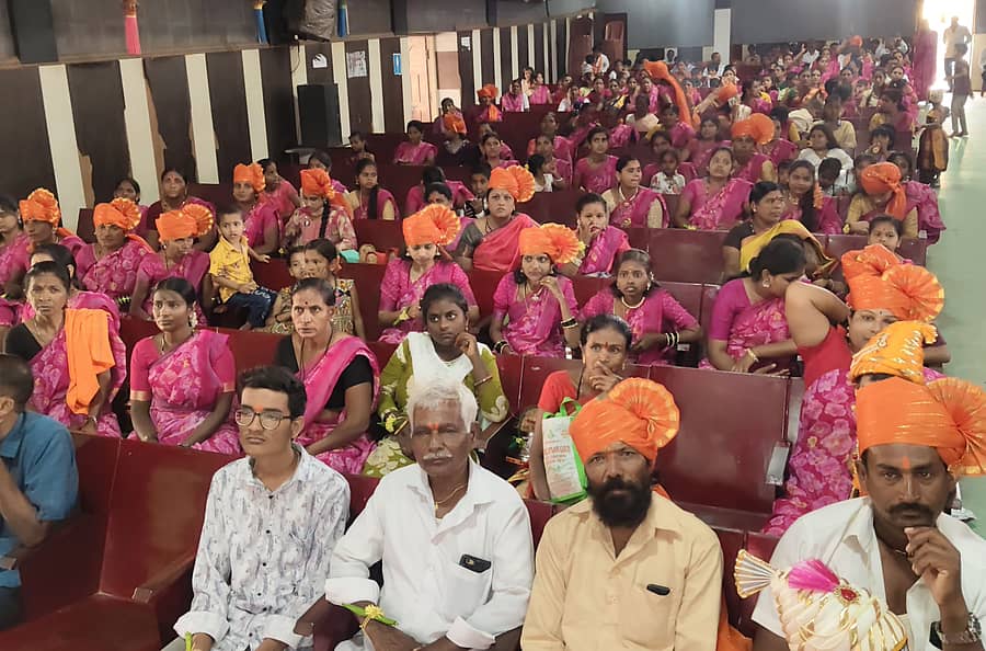ಕೊಪ್ಪಳದಲ್ಲಿ ನಡೆದ ಛತ್ರಪತಿ ಶಿವಾಜಿ ಜಯಂತಿ ಕಾರ್ಯಕ್ರಮದಲ್ಲಿ ಪಾಲ್ಗೊಂಡಿದ್ದ ಜನ