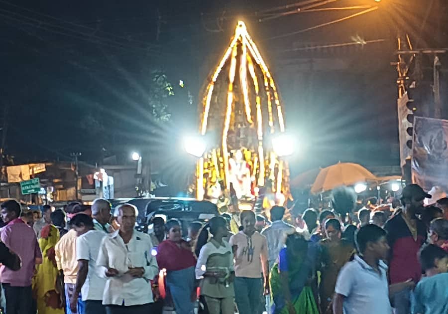 ಬ್ಯಾಡಗಿಯಲ್ಲಿ ಚಂದ್ರಗುತ್ತೆಮ್ಮದೇವಿ ಮಹಾ ರಥೋತ್ಸವ ಸಾವಿರಾರು ಭಕ್ತರ ಸಮ್ಮುಖದಲ್ಲಿ ನೆರವೇರಿಸಲಾಯಿತು.