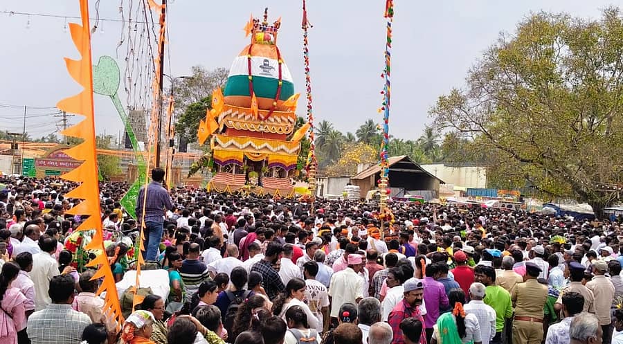 ಅದ್ದೂರಿಯಾಗಿ ನೆರವೇರಿದ ಗುಬ್ಬಿ ಚೆನ್ನಬಸವೇಶ್ವರ ರಥೋತ್ಸವ