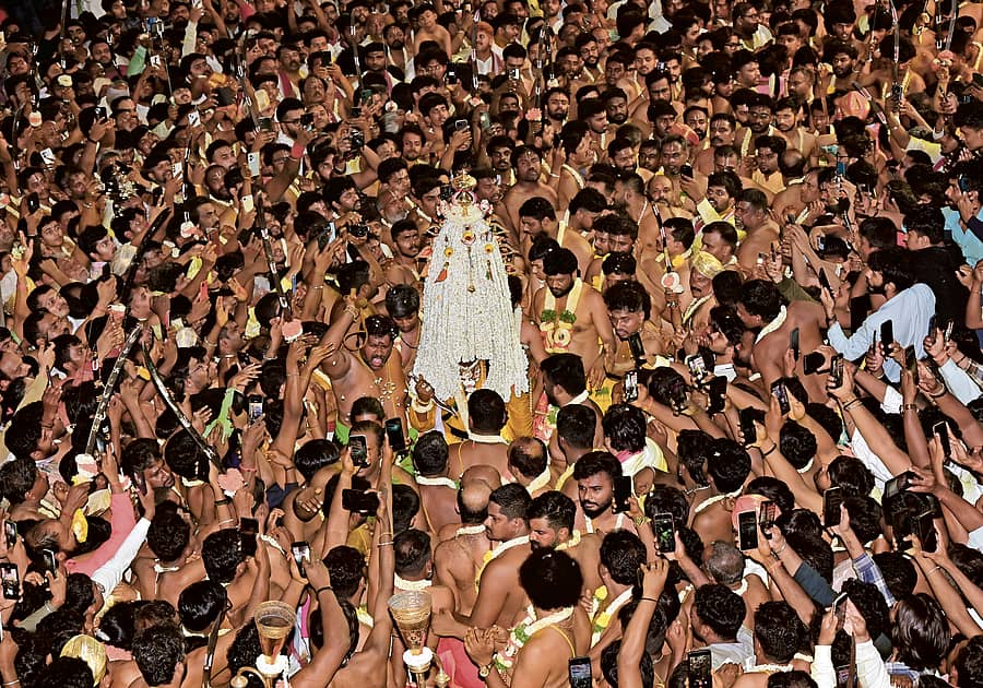 ತಿಗಳರಪೇಟೆಯಲ್ಲಿ ಕಳೆದ ವರ್ಷ ನಡೆದಿದ್ದ ಕರಗ ಉತ್ಸವ (ಸಾಂದರ್ಭಿಕ ಚಿತ್ರ)