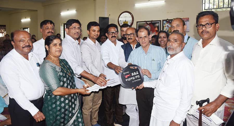 ವಿಶೇಷ ಚೇತನರಿಗೆ ಯಾಂತ್ರಿಕ ತ್ರಿಚಕ್ರ ವಾಹನ ವಿತರಿಸಲಾಯಿತು