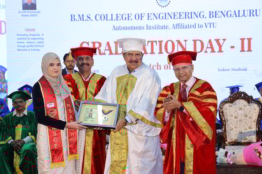 ಬಿ.ಎಂ.ಎಸ್. ಎಂಜಿನಿಯರಿಂಗ್ ಕಾಲೇಜಿನ 2025ರ ಬ್ಯಾಚ್‌ನ ವಿದ್ಯಾರ್ಥಿಗಳಿಗೆ ಪದವಿ ಪ್ರದಾನ ಮಾಡಲಾಯಿತು