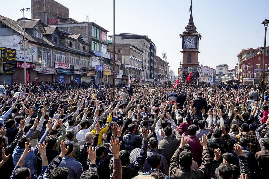 <div class="paragraphs"><p>ಖಮೇನಿ ಹತ್ಯೆ ಖಂಡಿಸಿ ಘಂಟಾ ಘರ್‌ನಲ್ಲಿ ನಡೆದಿದ್ದ ಪ್ರತಿಭಟನೆ</p></div>