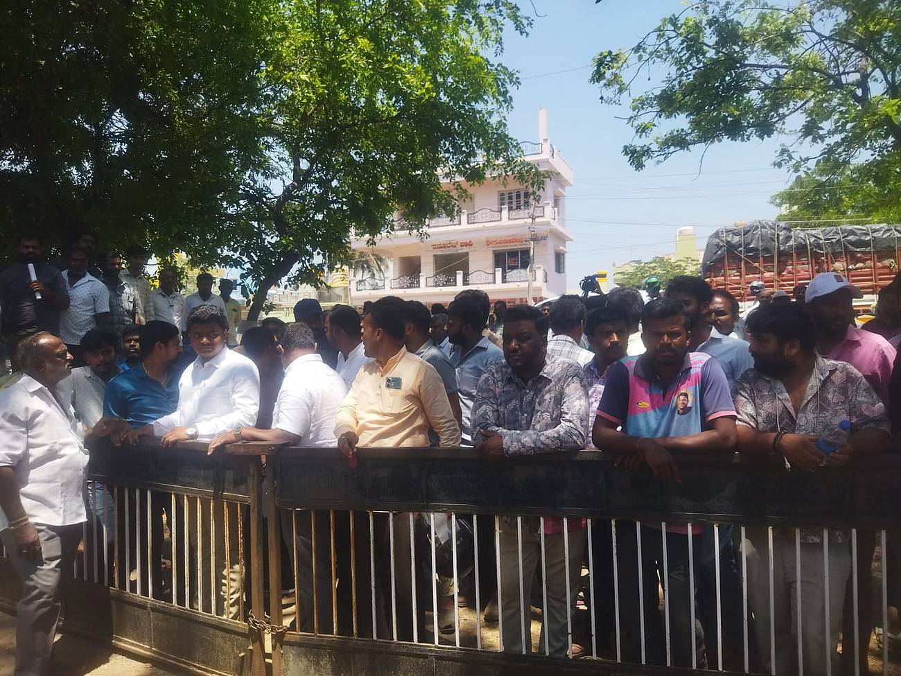 Kolar RTO Bomb Threat: ಕೋಲಾರ ಆರ್ ಟಿ ಒ ಕಚೇರಿಗೆ ಬಾಂಬ್ ಬೆದರಿಕೆ