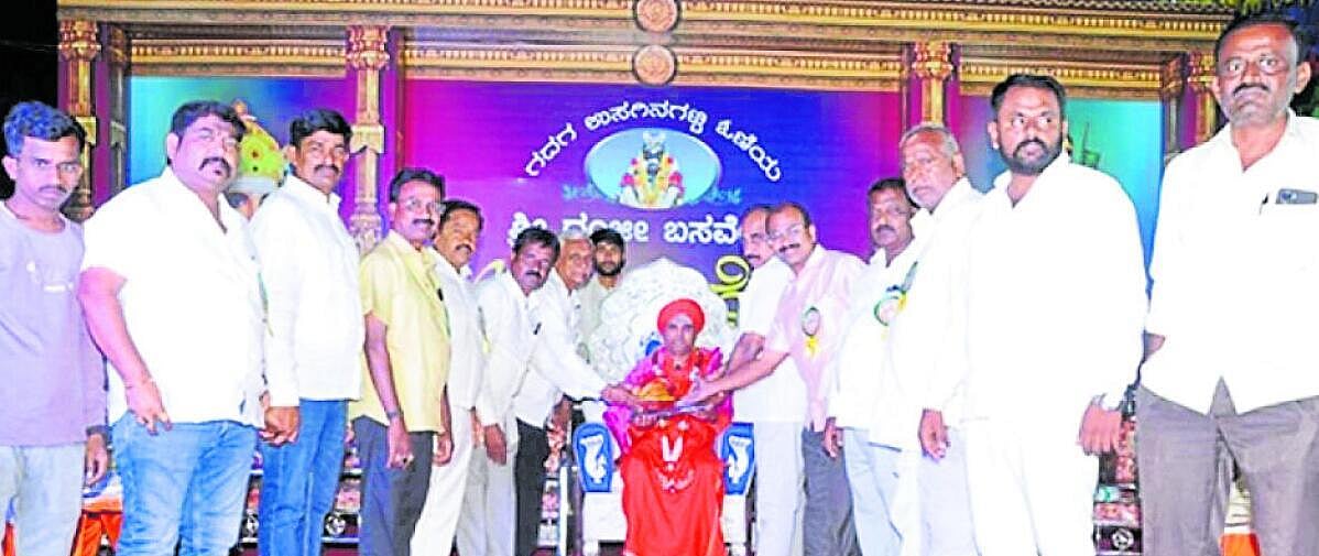 ಭಾವೈಕ್ಯ ಮೂಡಿಸುವ ಜಾತ್ರೆಗಳು: ಅಭಿನವ ಕೊಟ್ಟೂರೇಶ್ವರ ಸ್ವಾಮೀಜಿ