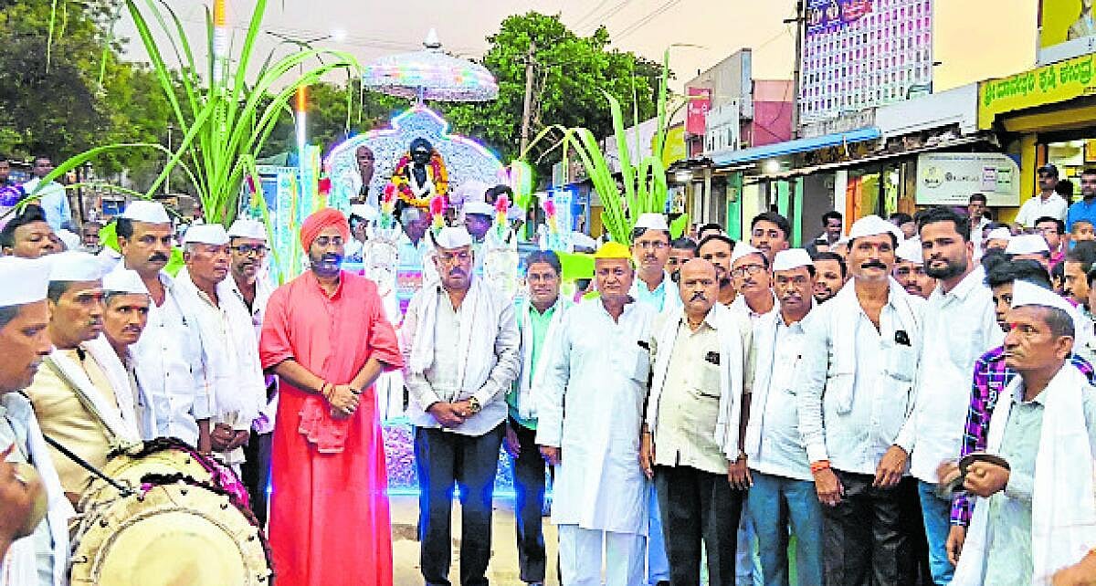 ದೇವರ ದಾಸಿಮಯ್ಯ ಮೂರ್ತಿ ಮೆರವಣಿಗೆ