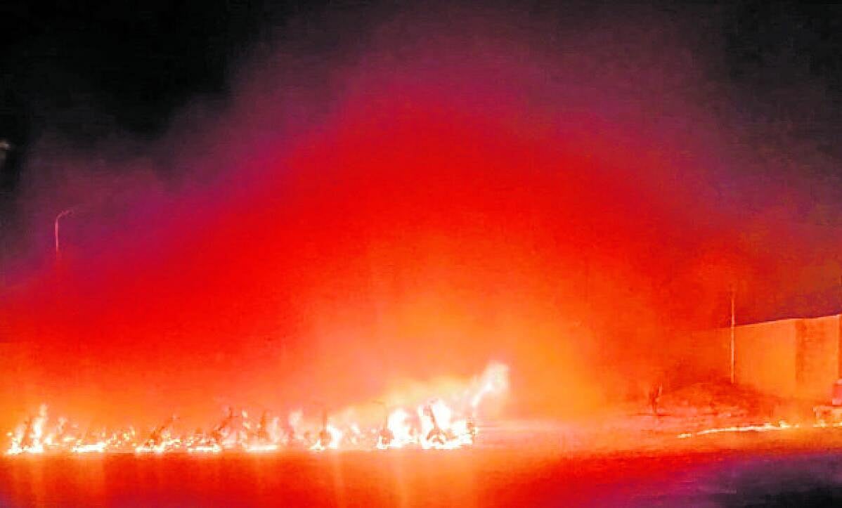 ಹೊತ್ತಿ ಉರಿದ 32 ವಾಹನ