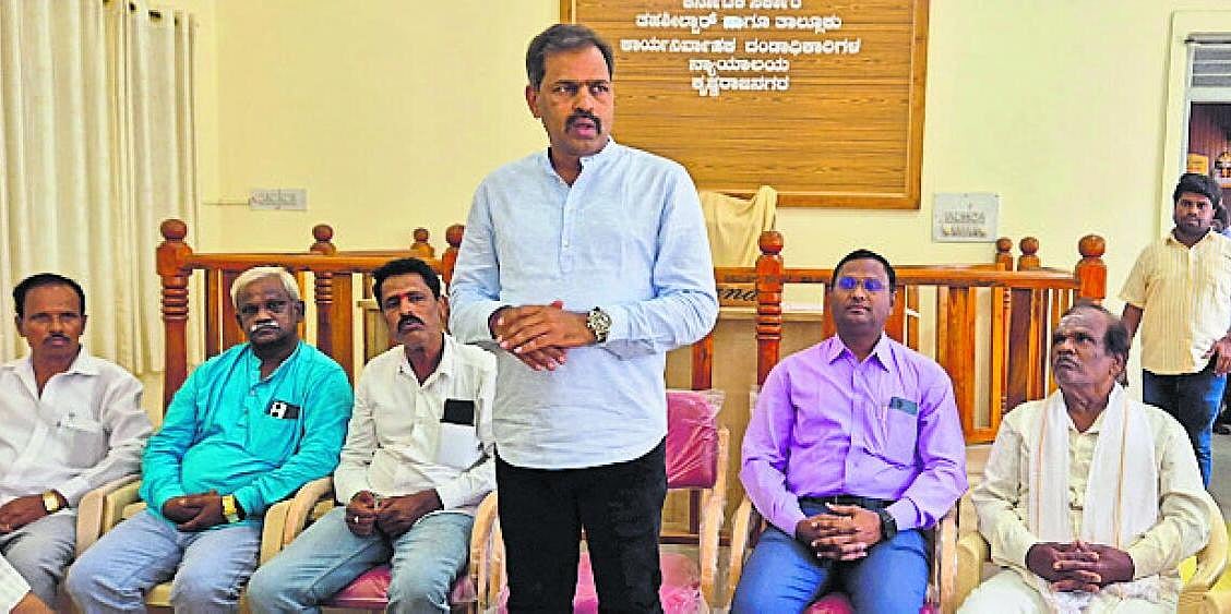 ‘ಭವನಕ್ಕೆ ಅನುದಾನ ನೀಡಲು ಕ್ರಮ’