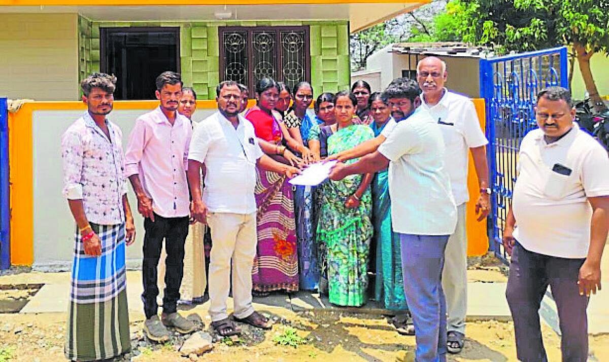 ಮದ್ಯ ಅಕ್ರಮ ಮಾರಾಟ ತಡೆಗೆ ಒತ್ತಾಯ