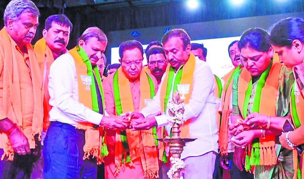 ಮಹಿಳಾ ಮೀಸಲಾತಿ ವಿಫಲಕ್ಕೆ ಕಾಂಗ್ರೆಸ್ ಕಾರಣ