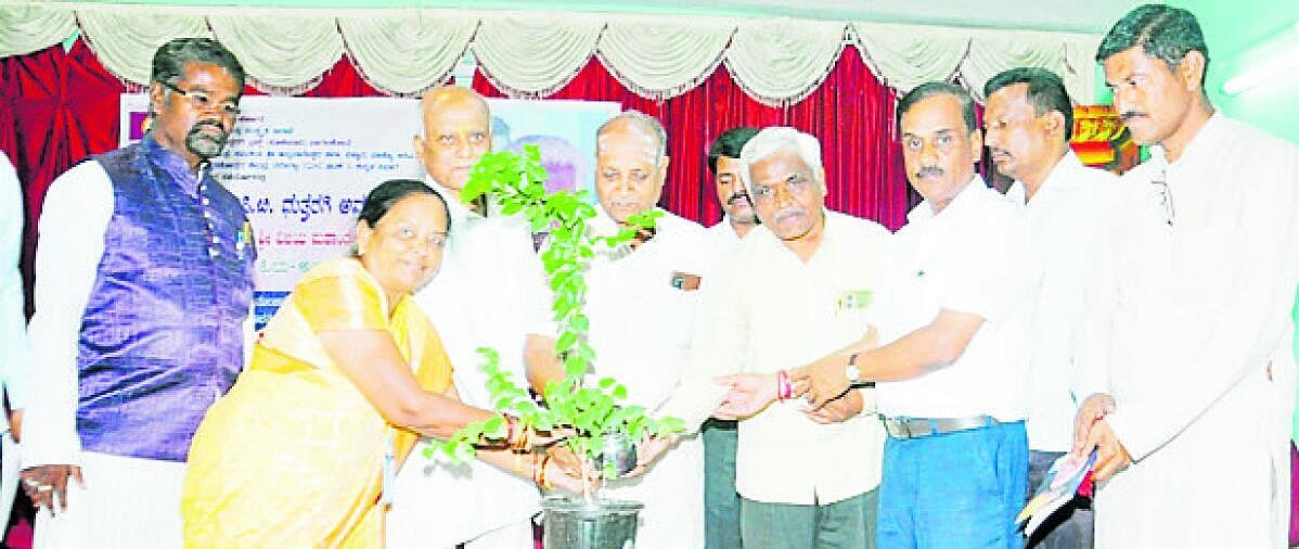 ರಂಗಭೂಮಿಗೆ ಹೊಸ ಹುರುಪು ತಂದ ಧುತ್ತರಗಿ