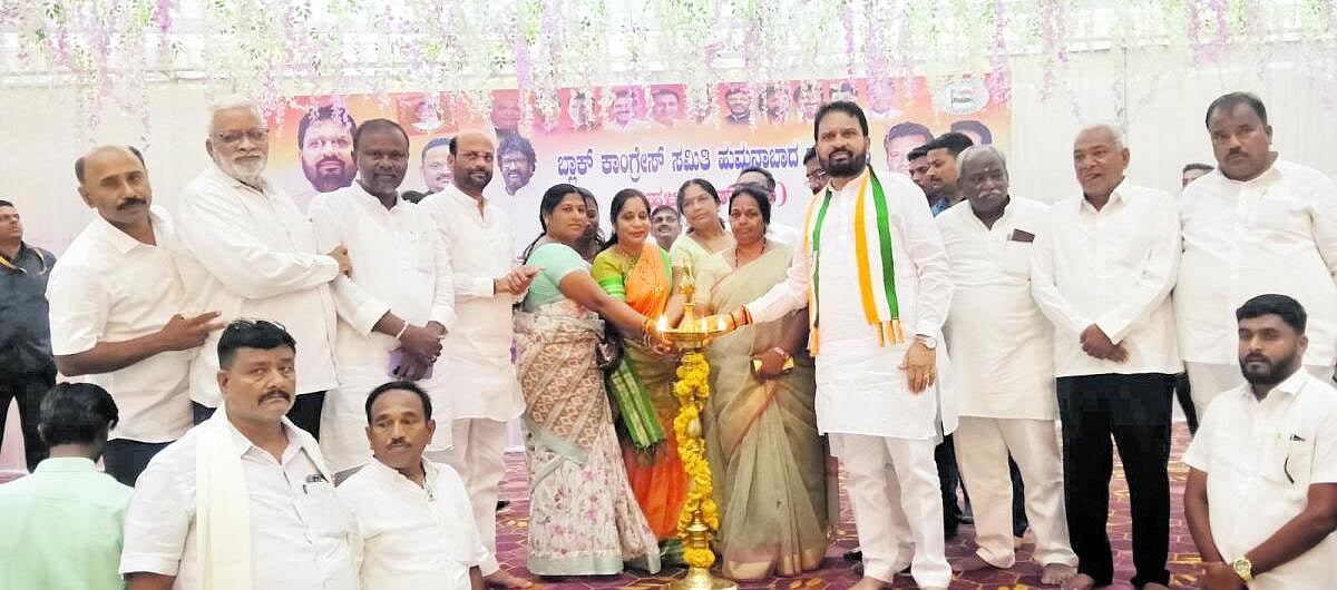 ‘ಪಕ್ಷದ ಸಂಘಟನೆಗೆ ಒಗ್ಗಟ್ಟಿನಿಂದ ಶ್ರಮಿಸಿ’