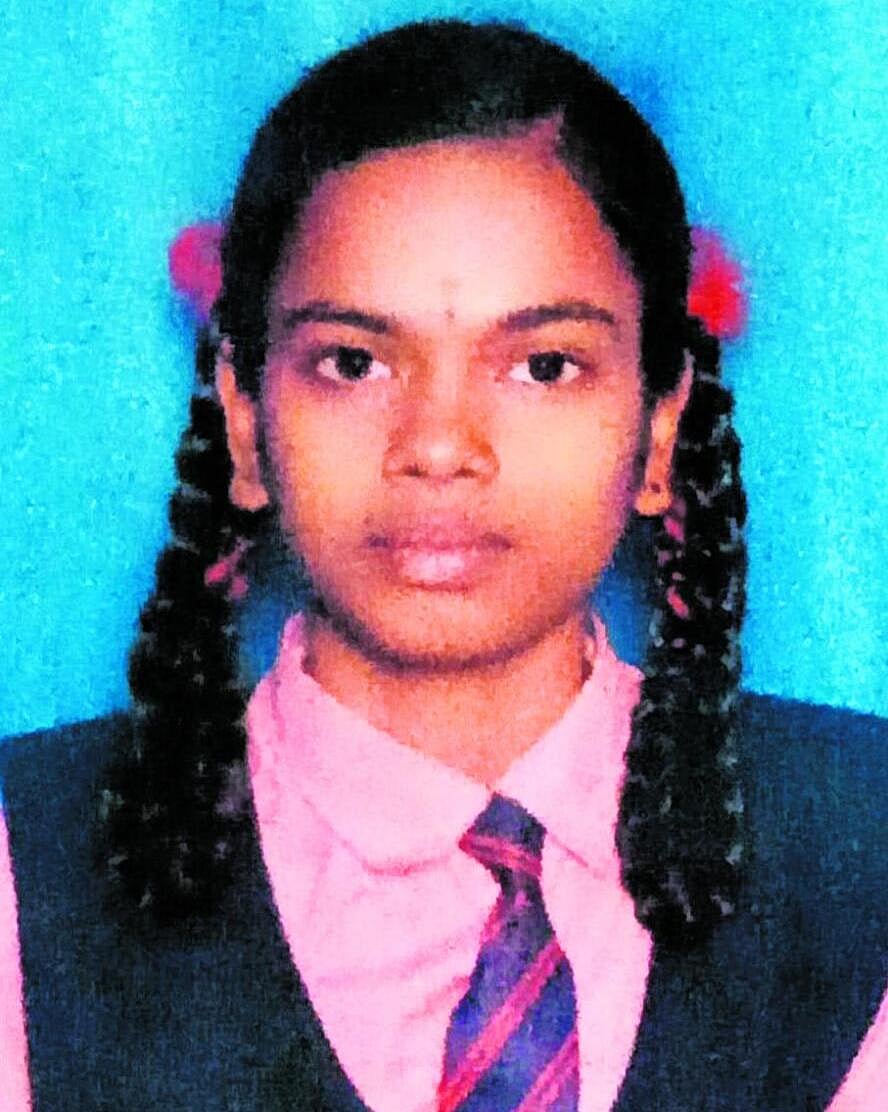 ಜಿಲ್ಲೆಗೆ ದ್ವಿತೀಯ ಸ್ಥಾನ ಪಡೆದ ವಿದ್ಯಾರ್ಥಿಗಳು