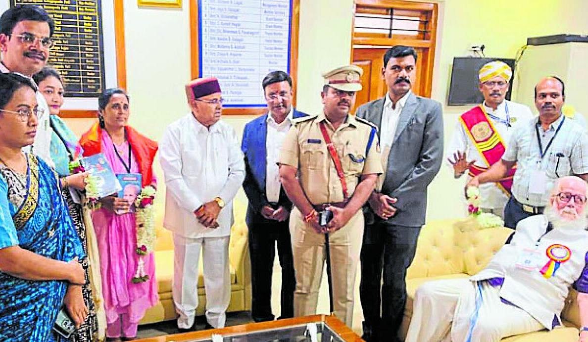 ಜನಗಣತಿ: ಶಿಕ್ಷಕಿಯರಿಗೆ ಸನ್ಮಾನ