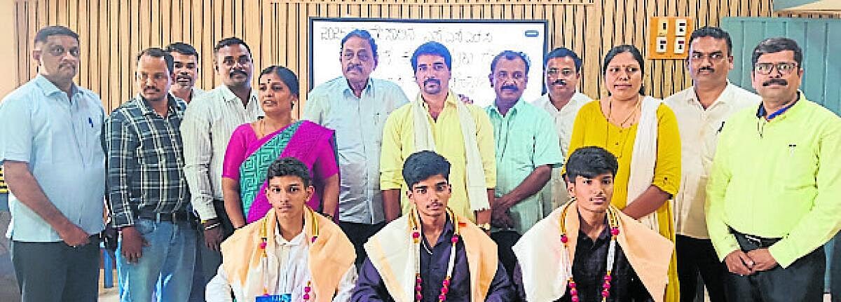 ಸಾಧಕ ವಿದ್ಯಾರ್ಥಿಗಳಿಗೆ ಸನ್ಮಾನ