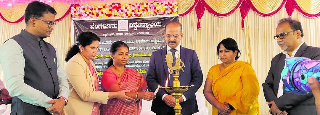 ಪೋಷಕರನ್ನು ಕಡೆಗಣಿಸುವ ಯುವ ‍ಪೀಳಿಗೆ
