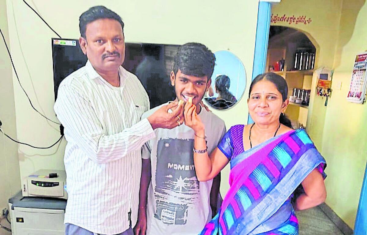 ‘ಓದಿದ್ದನ್ನು ಬರೆದರೆ ನೆನಪಿನಲ್ಲಿ ಉಳಿಯುತ್ತದೆ’