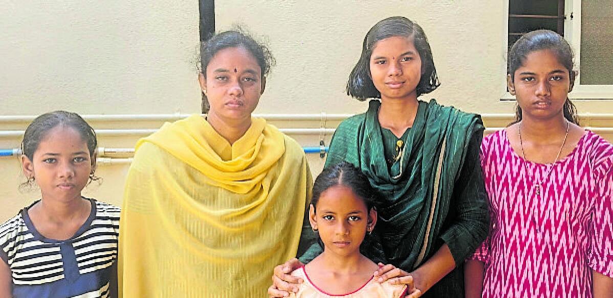 ಹಾಸಿ ಹೊದ್ದ ಬಡತನ; ನೆರವಿಗಾಗಿ ಕಾದಿದೆ ಮನ