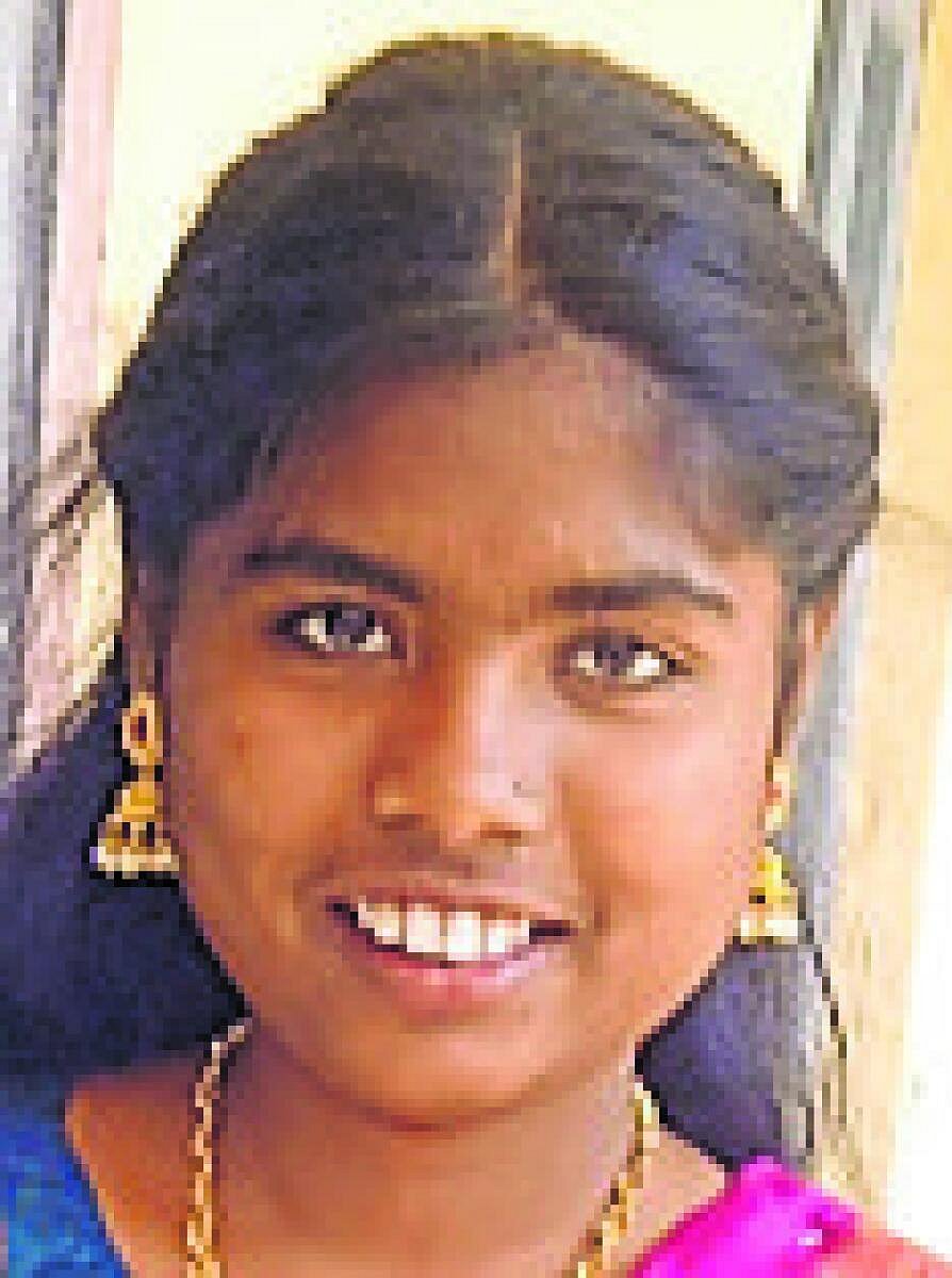 ಪರೀಕ್ಷೆಯಲ್ಲಿ ಮಗಳು–ತಾಯಿ ಉತ್ತೀರ್ಣ