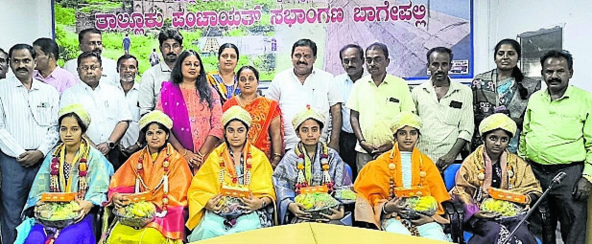 ಎಸ್ಎಸ್ಎಲ್ಸಿ ಸಾಧಕರಿಗೆ ಸತ್ಕಾರ