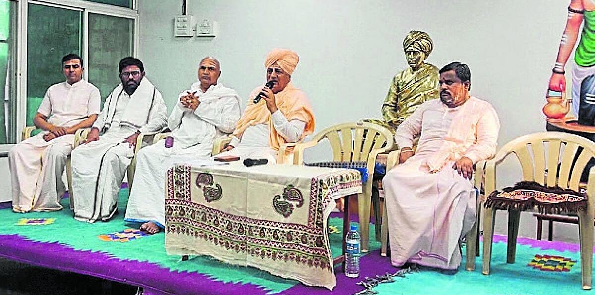 ಶರಣಬಸವ ದೇವರು ಹೇಳಿಕೆಗೆ ವಿರೋಧ