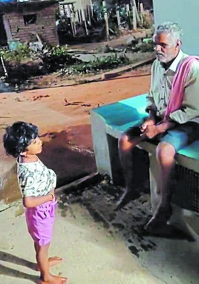ಜಮೀನು ಮಾರಿದರೆ ನನ್ನ ತಂಗಿನಾ ಎಲ್ಲಿಗೆ ಕರೆದೊಯ್ಯಲಿ?