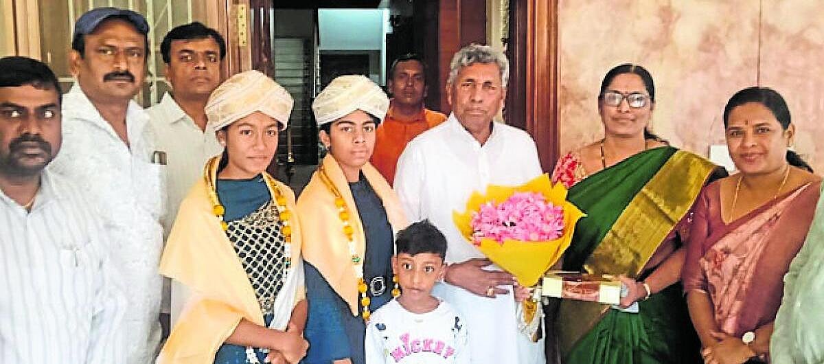 40 ಶಾಲೆಗಳಲ್ಲಿ ಶೇ 100 ಫಲಿತಾಂಶಕ್ಕೆ ಮೆಚ್ಚುಗೆ