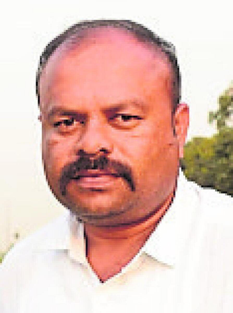 ‘ಅಕ್ರಮ ಭೂ ಪರಿಹಾರ; ವಸೂಲಾತಿಗೆ ಕ್ರಮವಹಿಸಿ’