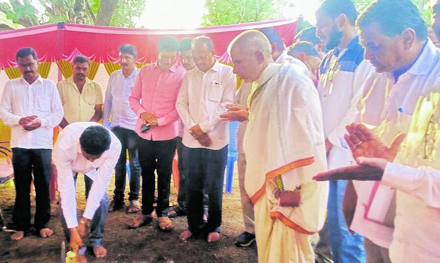 ಅಭಿವೃದ್ಧಿ ಕಾಮಗಾರಿಗೆ ಶಾಸಕ ಚಾಲನೆ