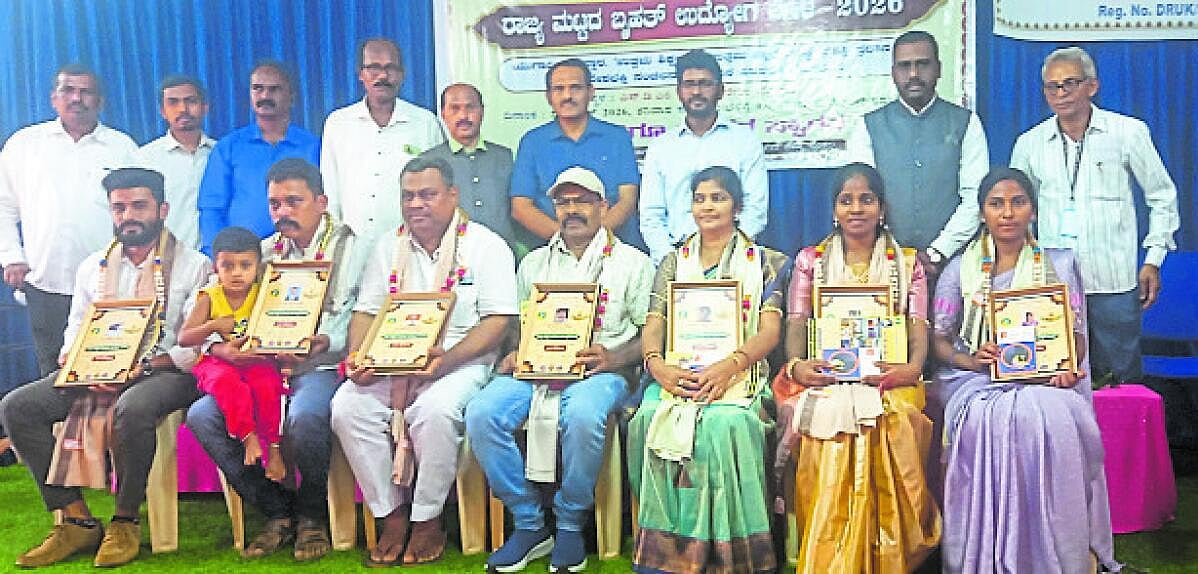‘ಸ್ವಾವಲಂಬನೆ ಸಾಧ್ಯವಾಗುವ ಉದ್ಯೋಗಕ್ಕೆ ಆದ್ಯತೆ ಇರಲಿ’