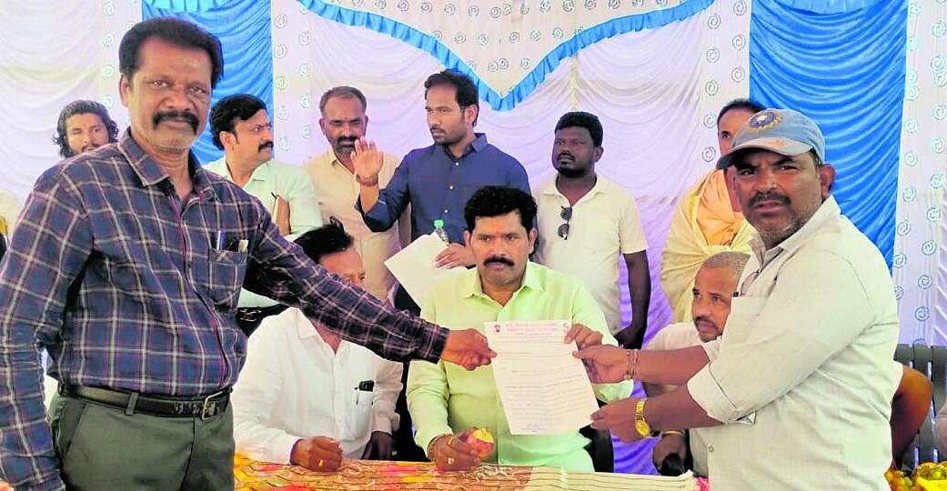‘ಸೂರ್ಯನಾಯಕ ತಾಂಡಾ ಕಂದಾಯ ಗ್ರಾಮವಾಗಿಸಿ’
