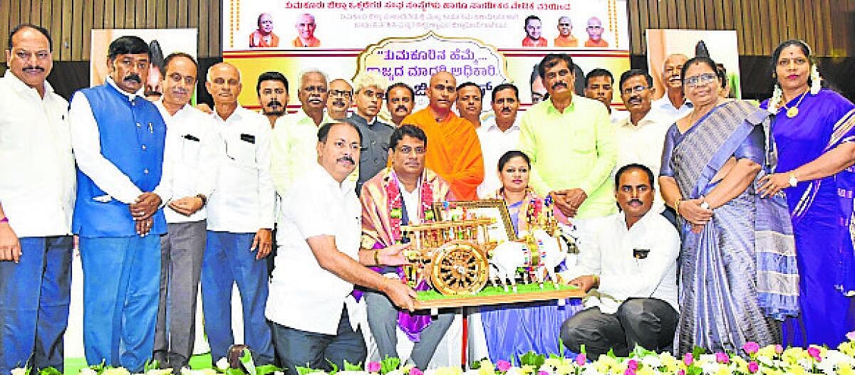 ಜನ ಸ್ಮರಿಸುವ ಕೆಲಸ ಮಾಡಿ