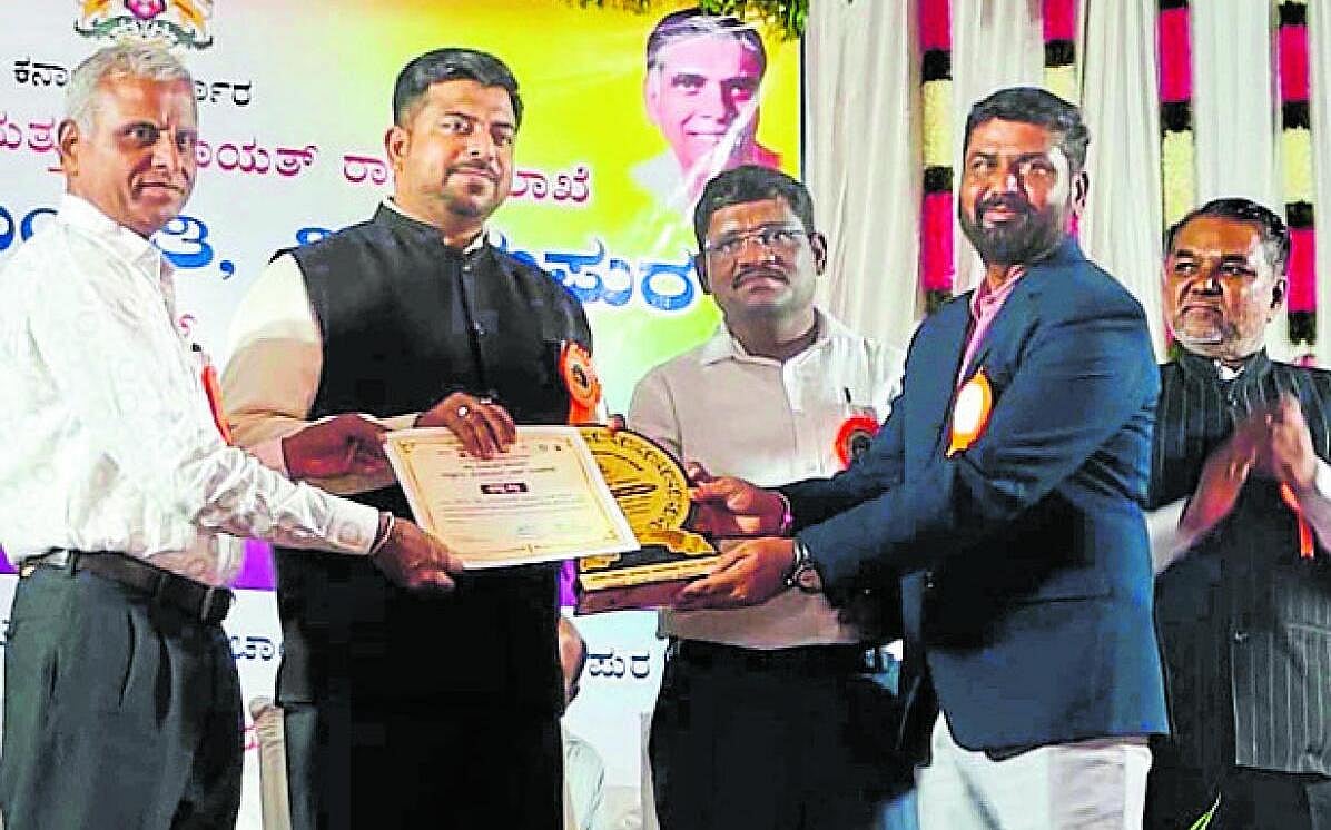 ಶೇ100 ತೆರಿಗೆ ವಸೂಲಾತಿ: ಸಿಇಒ ಪ್ರಶಂಸೆ