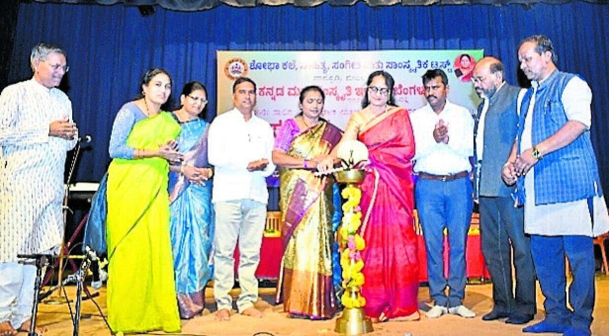 ‘ಕಲಾವಿದರಿಗೆ ಪ್ರೋತ್ಸಾಹಿಸುವ ಕಾರ್ಯವಾಗಲಿ’