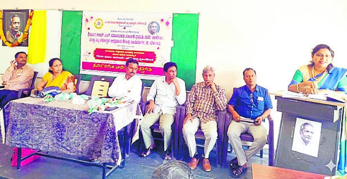 ಬಸವರಾಜ ಕಟ್ಟೀಮನಿ ಚಿತ್ರ ಅನಾವರಣ