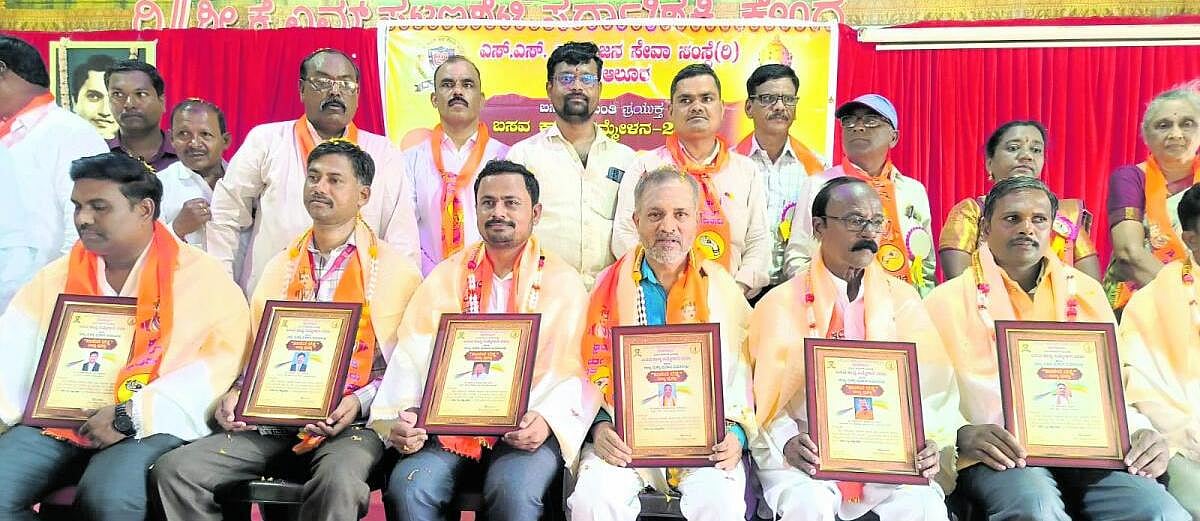 ಮಲ್ಲಯ್ಯಗೆ ರಾಜ್ಯ ಬಸವ ರತ್ನ ಪ್ರಶಸ್ತಿ