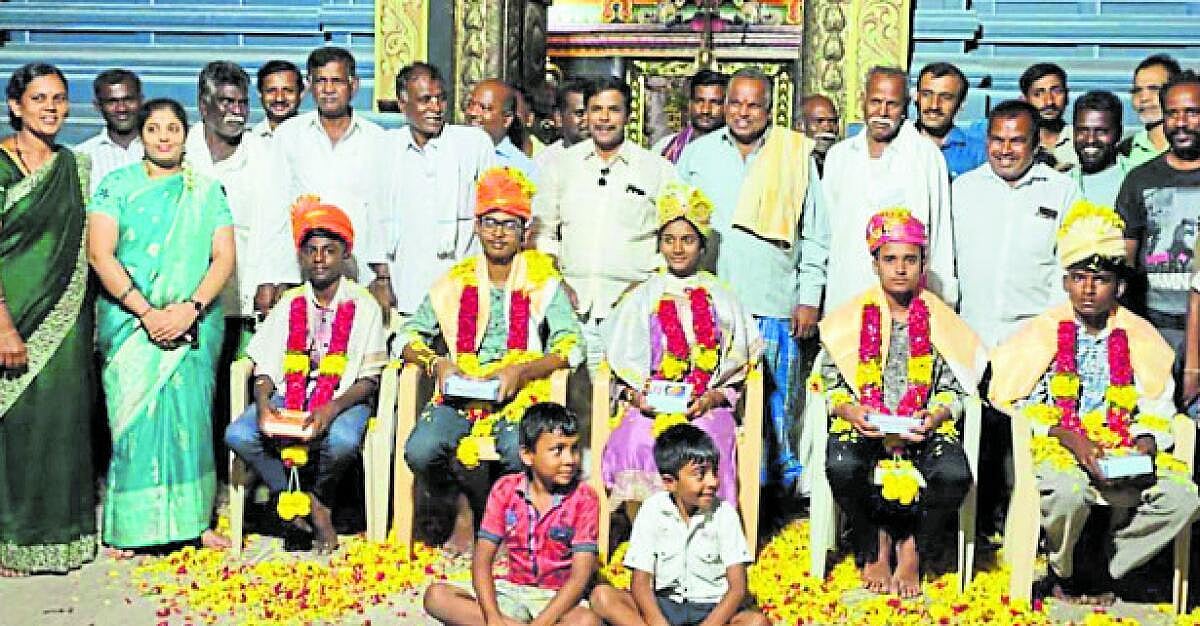 ಸಾಧಕ ವಿದ್ಯಾರ್ಥಿಗಳಿಗೆ ಸತ್ಕಾರ