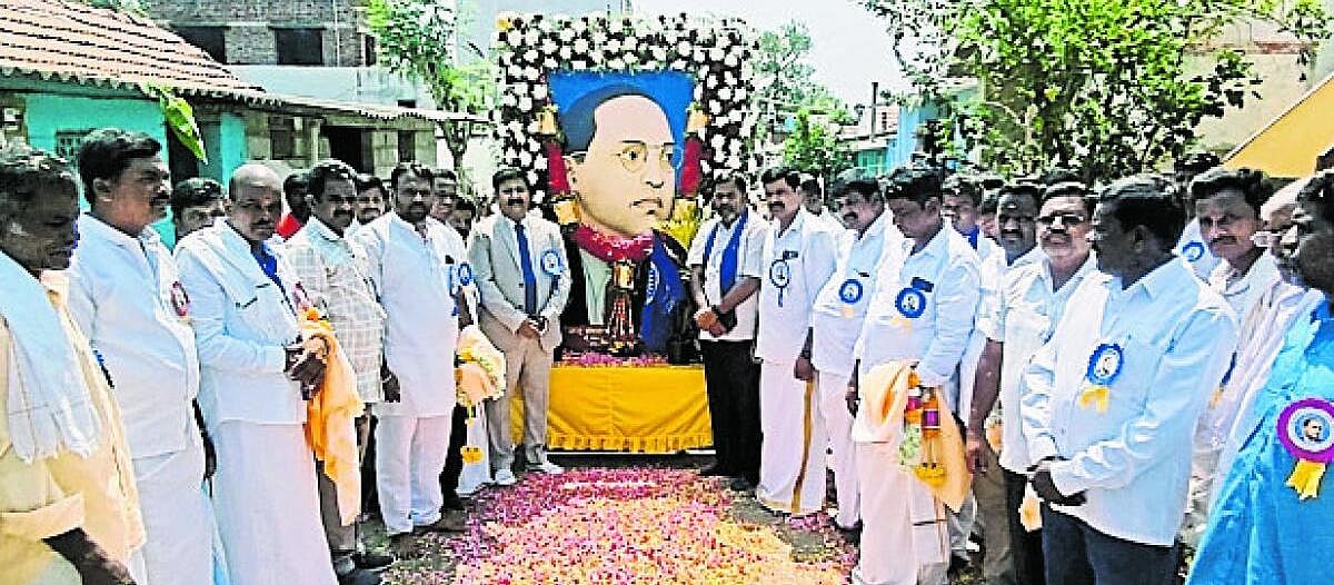 ‘ಅಂಬೇಡ್ಕರ್ ಬದುಕು ಎಲ್ಲರಿಗೂ ಸ್ಫೂರ್ತಿ’