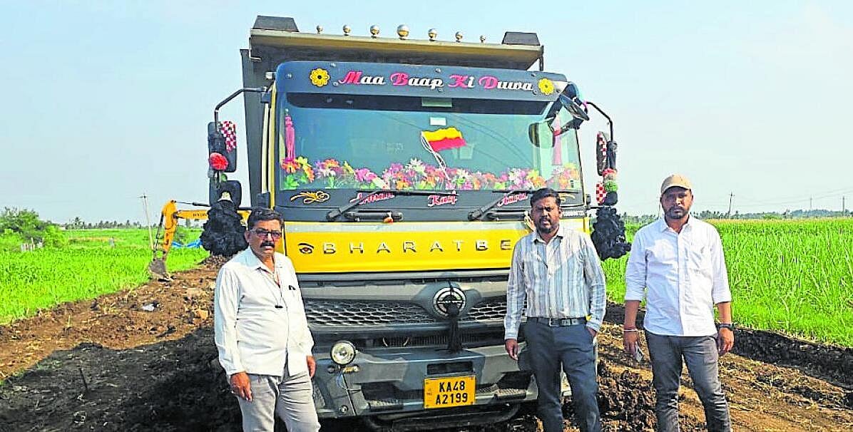 ಜಲಮೂಲಕ್ಕೆ ಅಕ್ರಮ ಮರಳು ಗಣಿಗಾರಿಕೆ ಕಂಟಕ