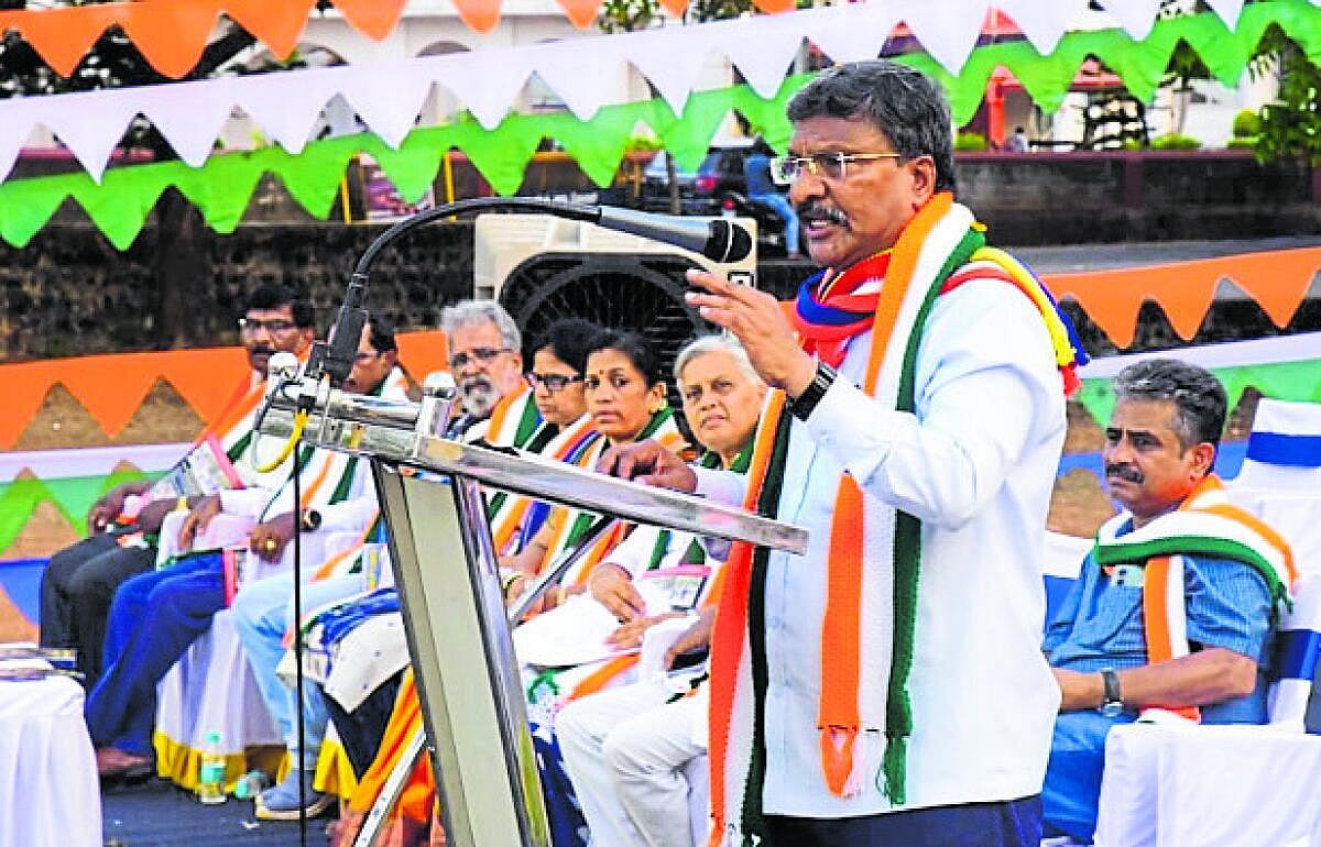 ಅಂಬೇಡ್ಕರ್ ಚಿಂತನೆಗಳನ್ನು ಅರ್ಥೈಸಿಕೊಳ್ಳಿ: ಶಂಕರ್