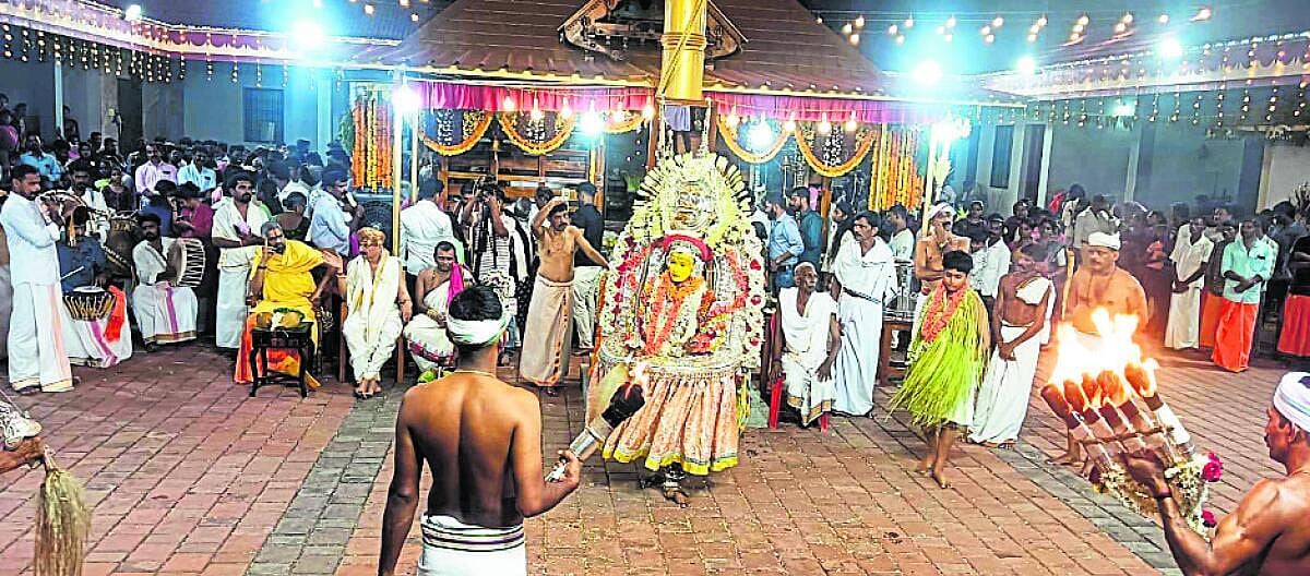 ಅಣ್ಣಪ್ಪ ಪಂಜುರ್ಲಿ ವಲಸರಿ ನೇಮ