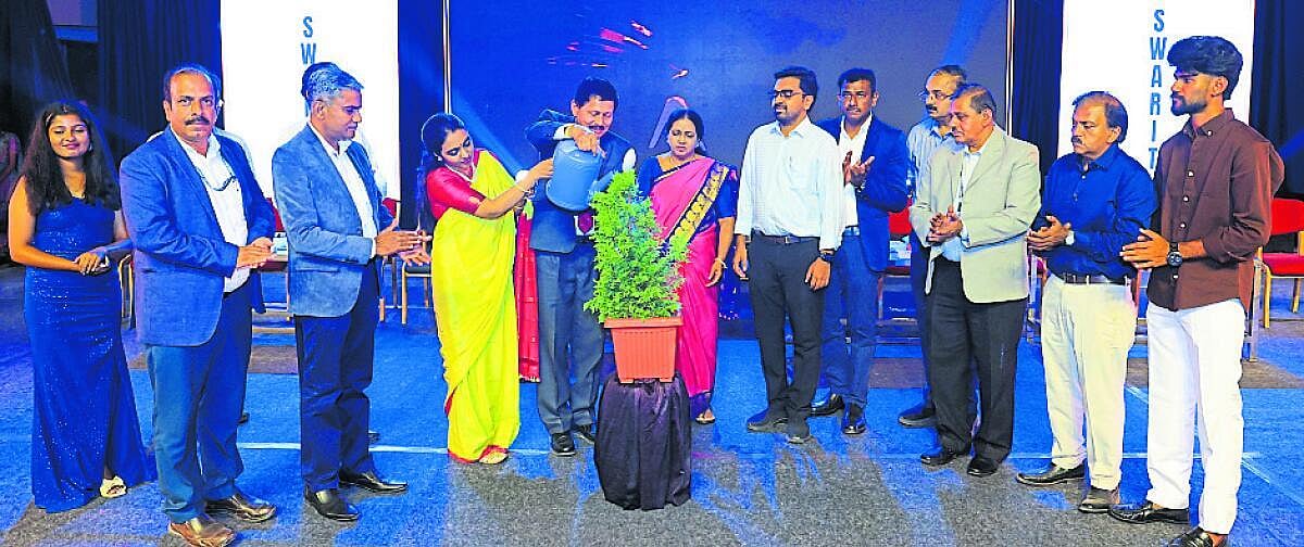ರಾಜೀವ್ ತಾಂತ್ರಿಕ ಕಾಲೇಜಿನಲ್ಲಿ ವಾರ್ಷಿಕೋತ್ಸವ ಸಂಭ್ರಮ