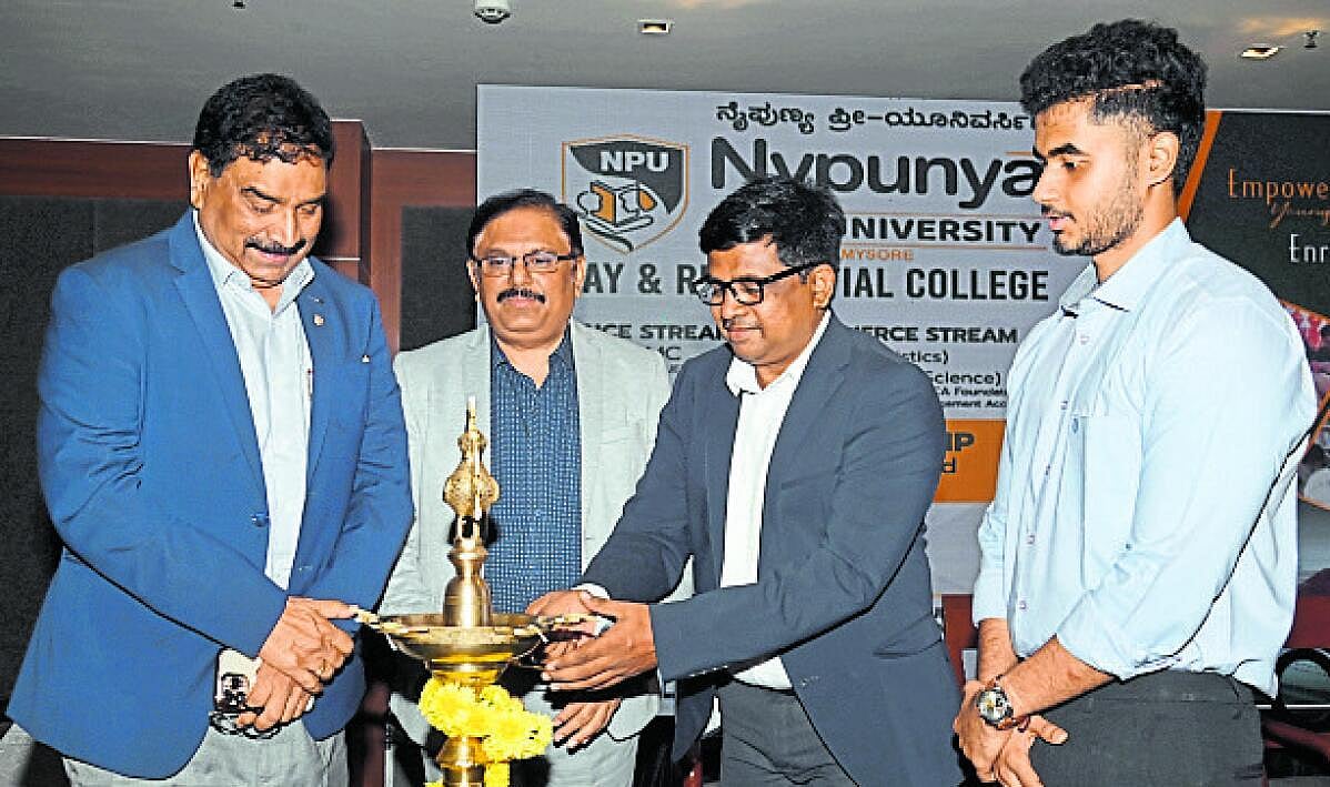 ‘ಕೃತಕ ಬುದ್ಧಿಮತ್ತೆ ಕಲಿಕೆಗೆ ಆದ್ಯತೆ ಕೊಡಿ’