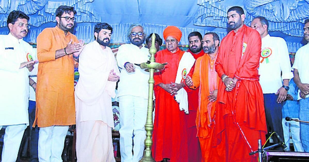 ನೀಲಕಂಠ ದೇವರ ಚರ ಪಟ್ಟಾಧಿಕಾರ ಇಂದು