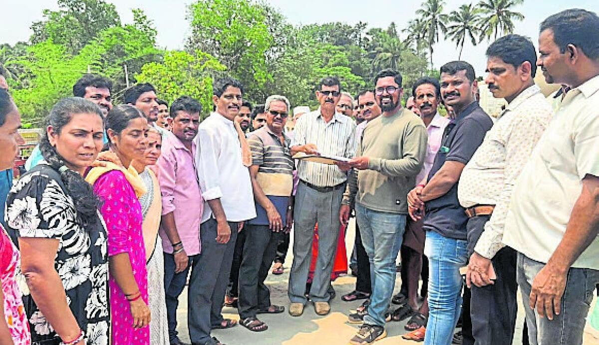 ಅವೈಜ್ಞಾನಿಕ ನಿರ್ವಹಣೆಯಿಂದ ಸಂಚಾರ ದಟ್ಟಣೆ