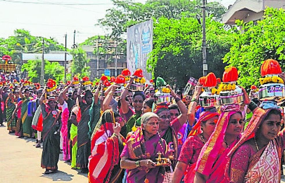 ಮಲ್ಲೆಮ್ಮದೇವಿ ಮೂರ್ತಿ ಮೆರವಣಿಗೆ